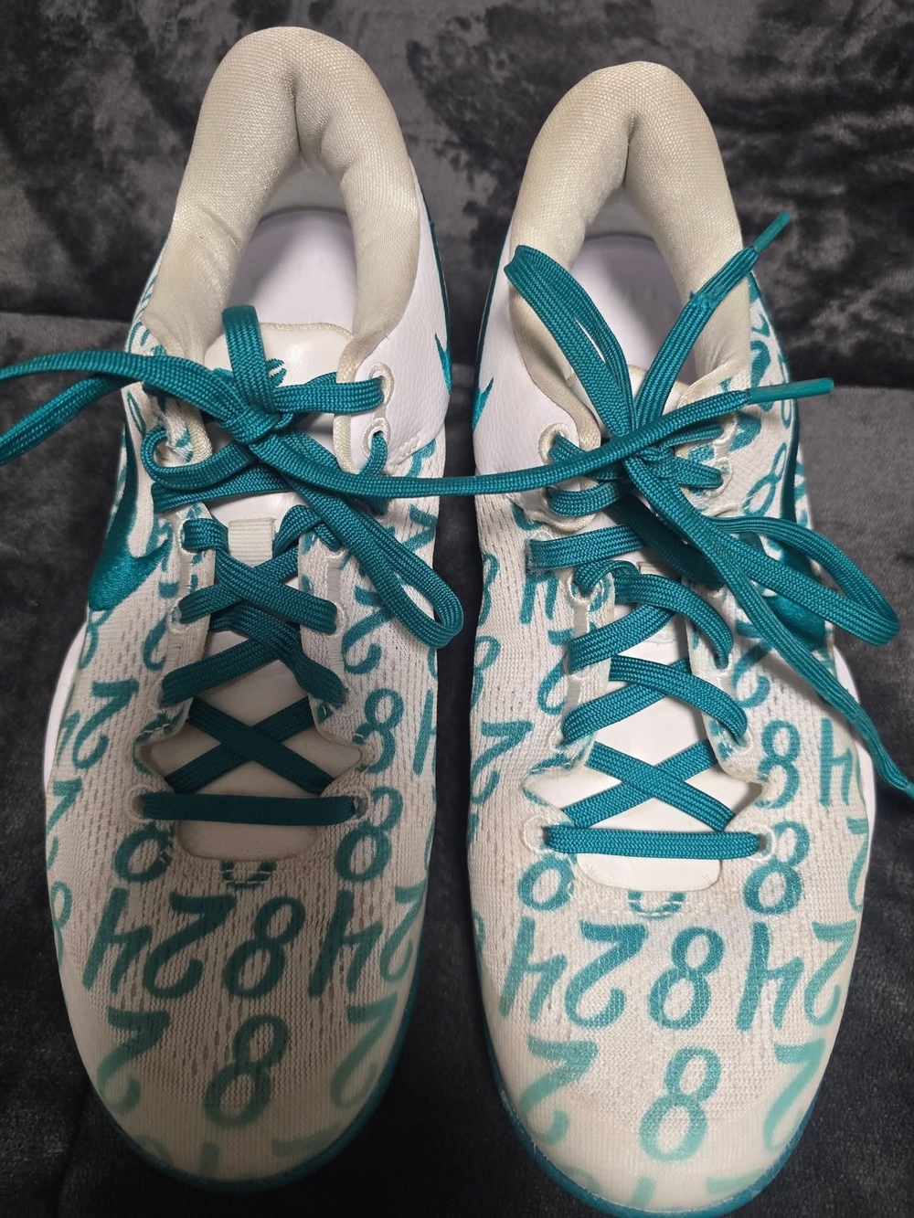 Kobe 8 Nike Size 8 -Teal
